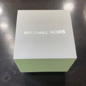 Michael Kors watch box